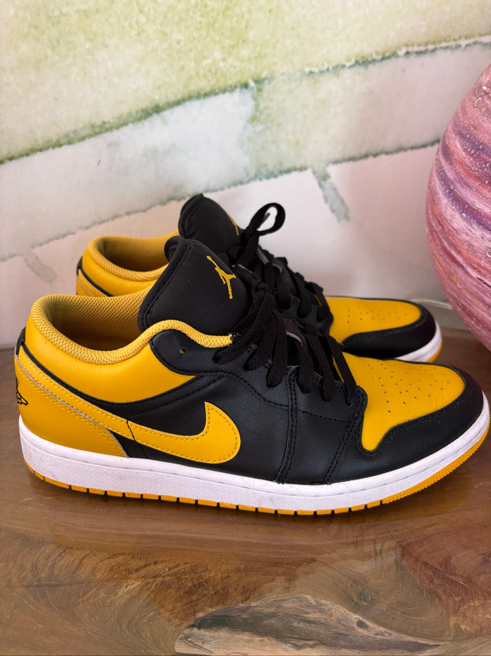 Zapatillas Nike Air Jordan low 1 amarillo negro – photo 2